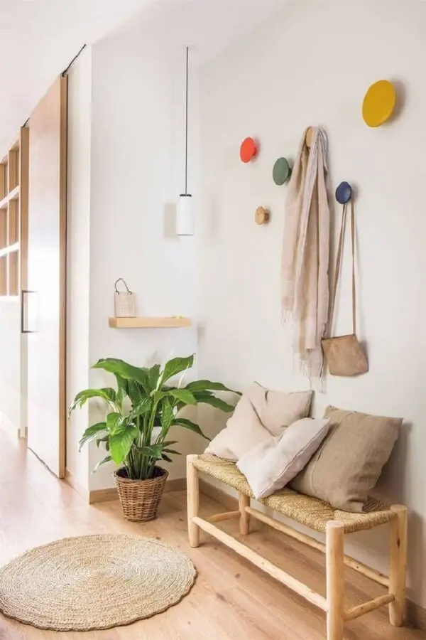 Como usar gancho de parede: +50 modelos para a sua decoração